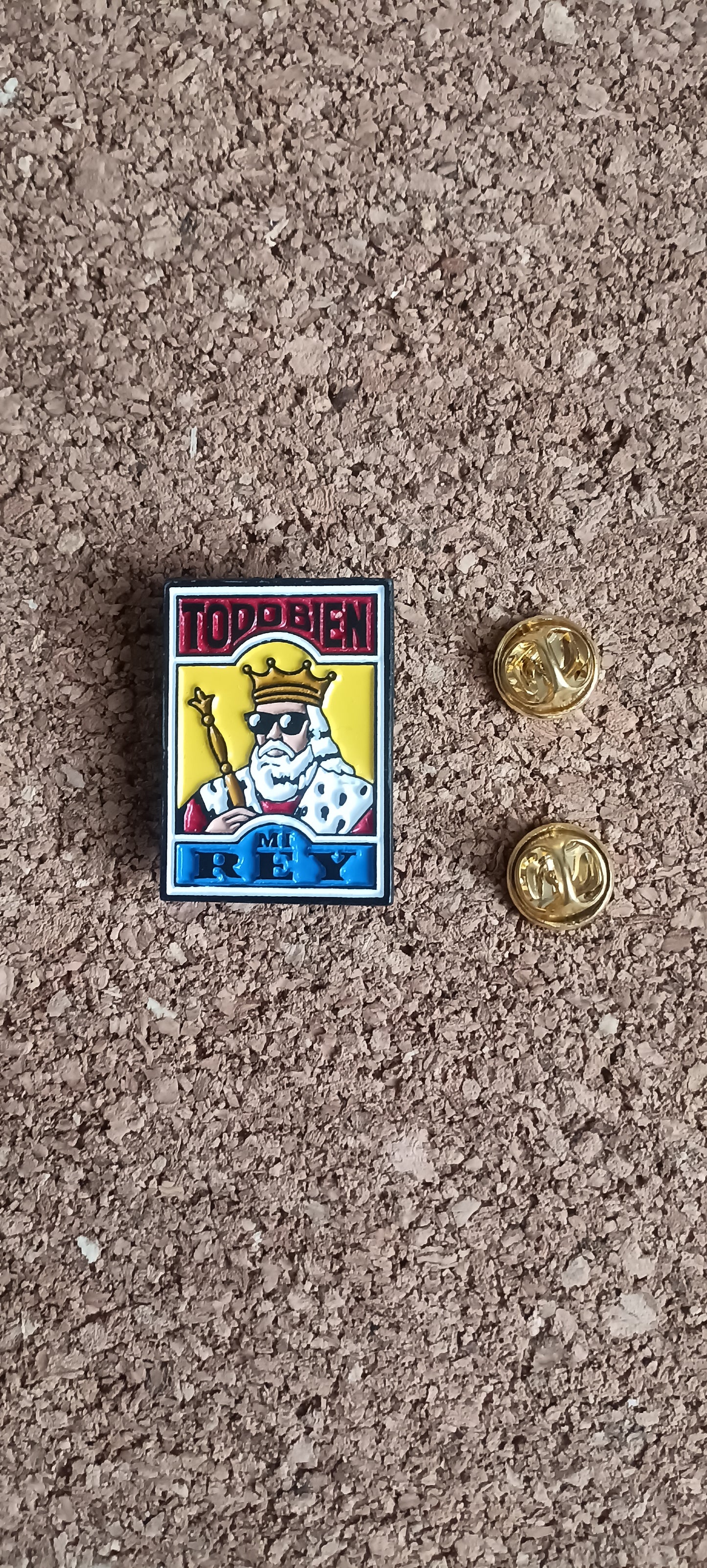 Pin Todo Bien Mi Rey Caja De Fostiros Metálico