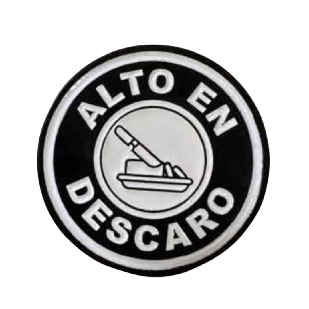 Pin Alto En Deudas Metálico