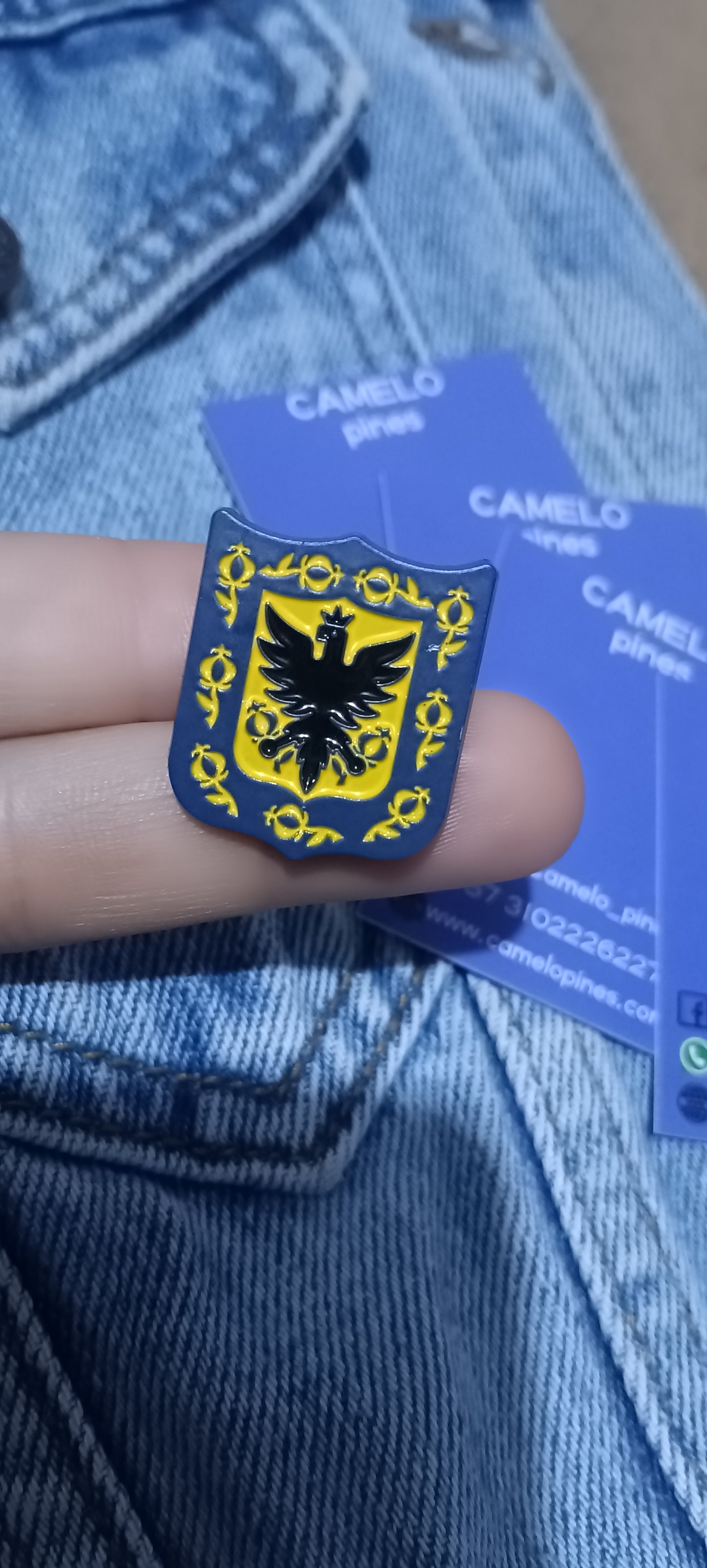 Pin Escudo De Bogotá Metálico