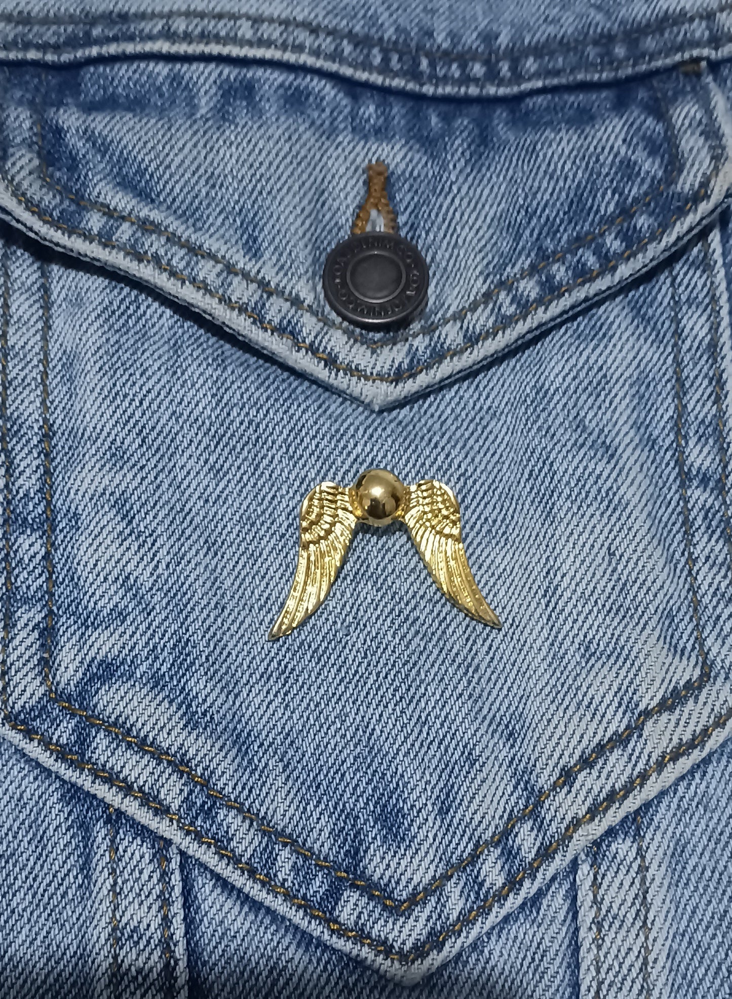 Pin Snitch Dorada Harry Potter Metálico