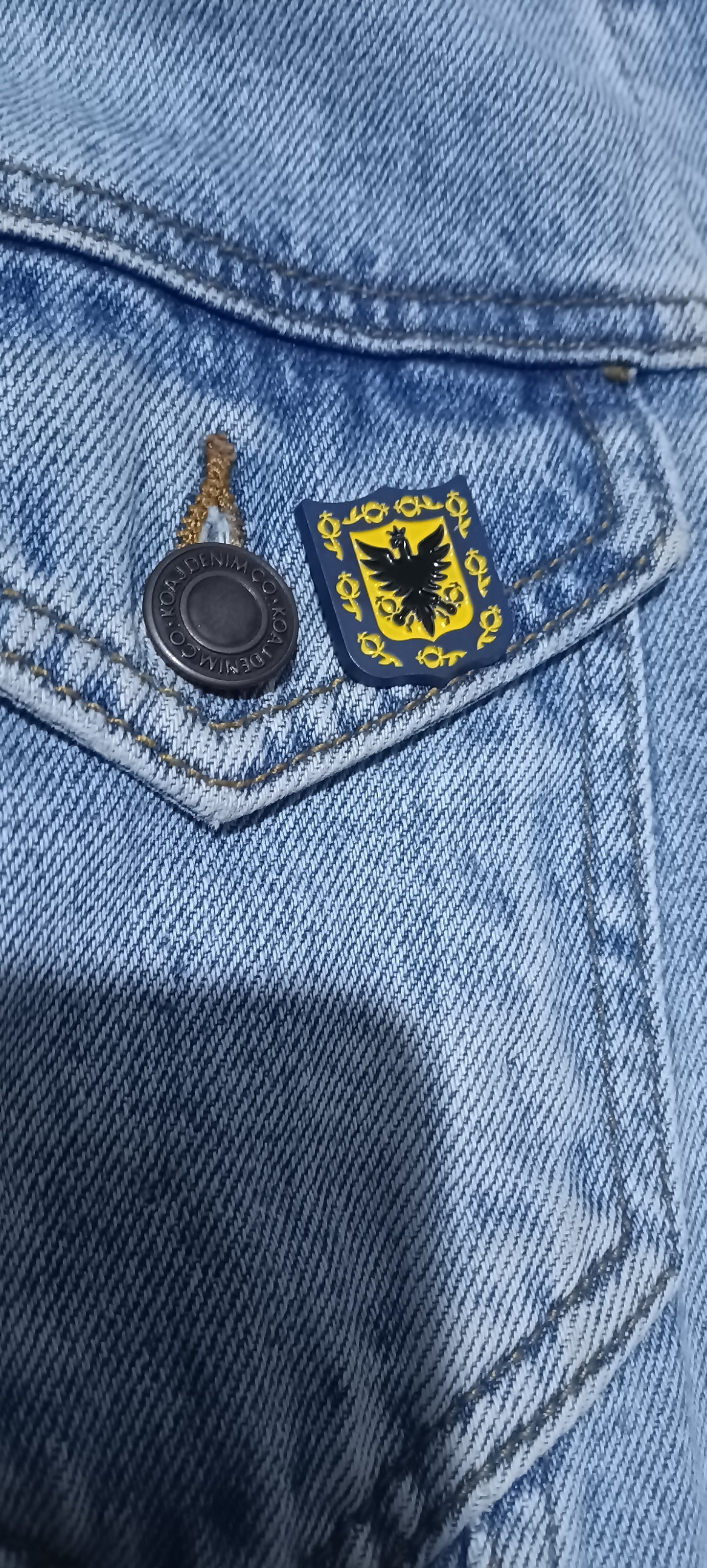 Pin Escudo De Bogotá Metálico