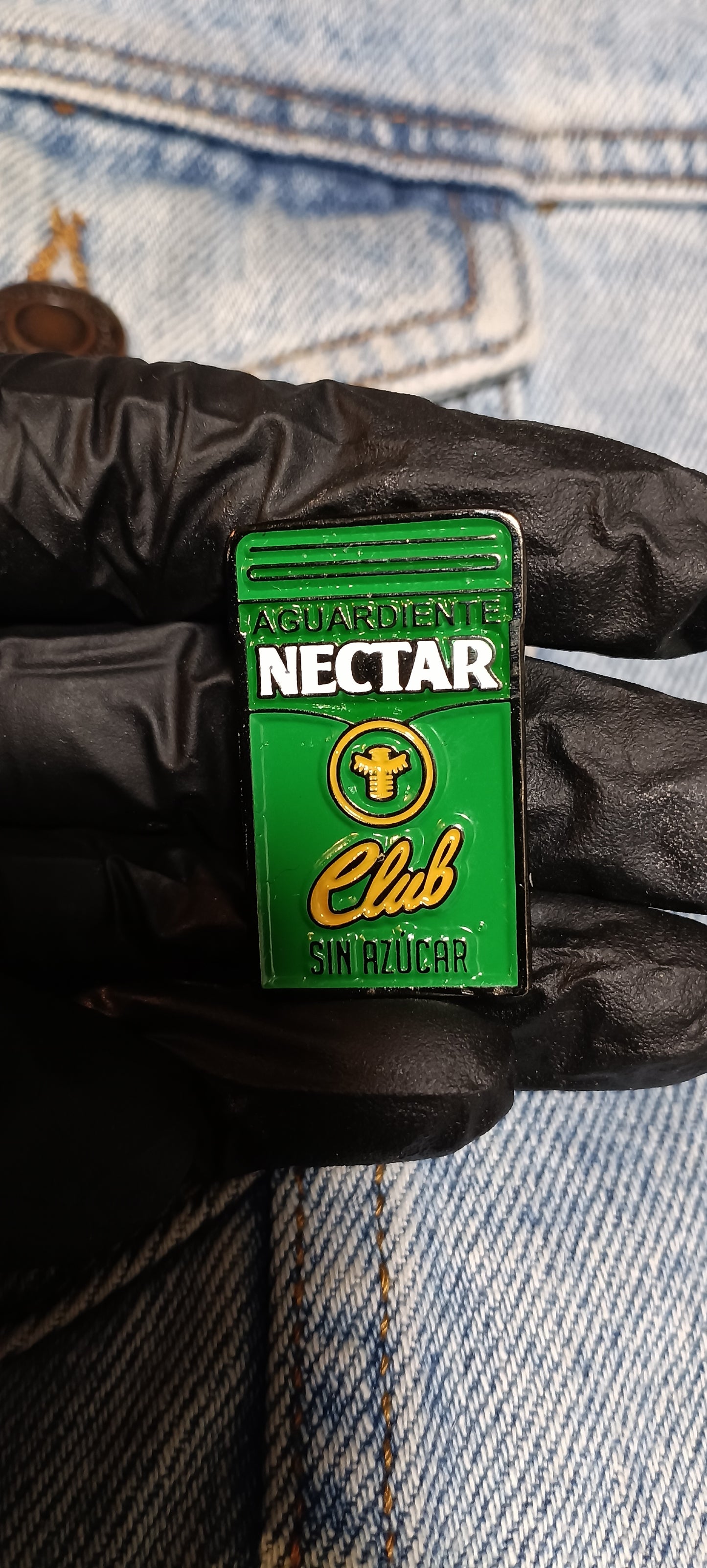 Pin Aguardiente Néctar Verde Metálico