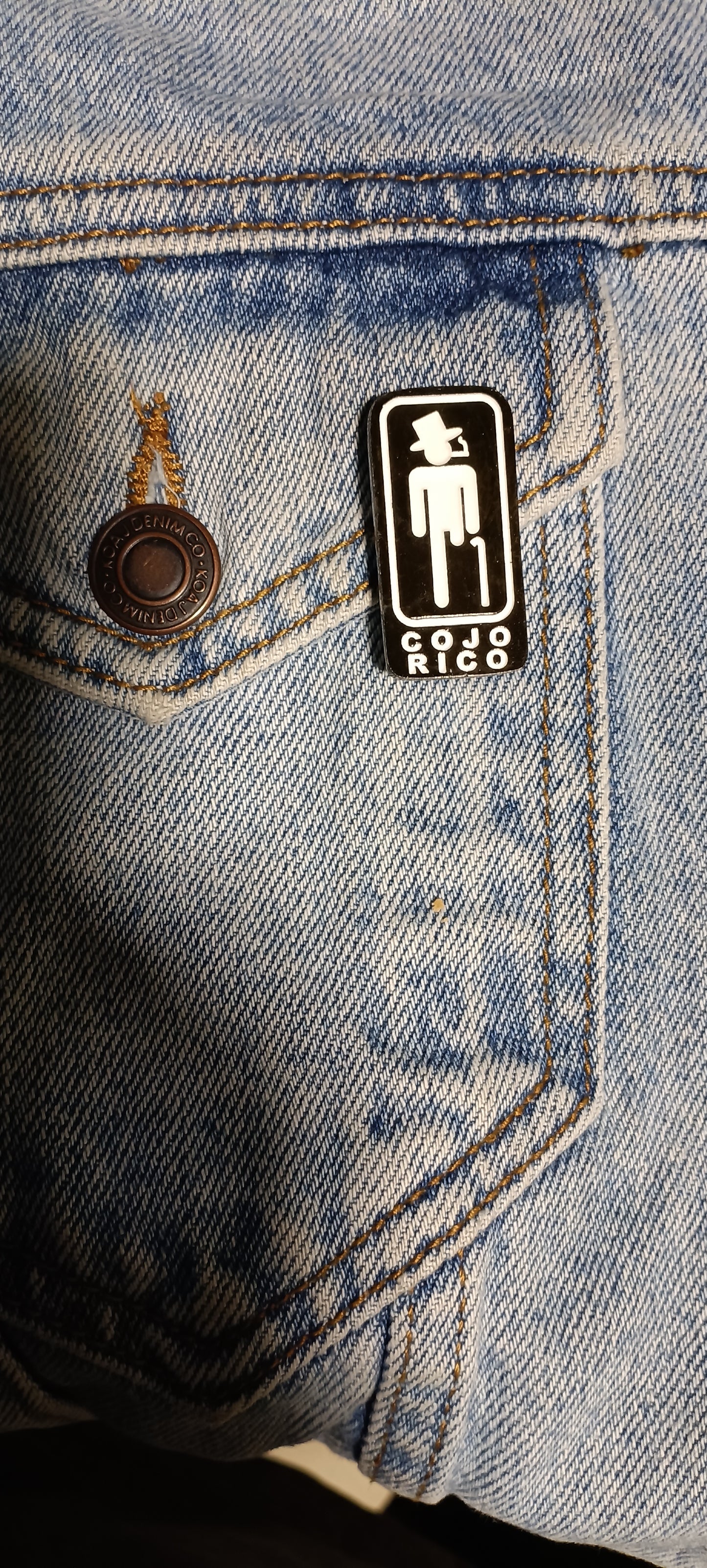 Pin Cojo Rico Metálico