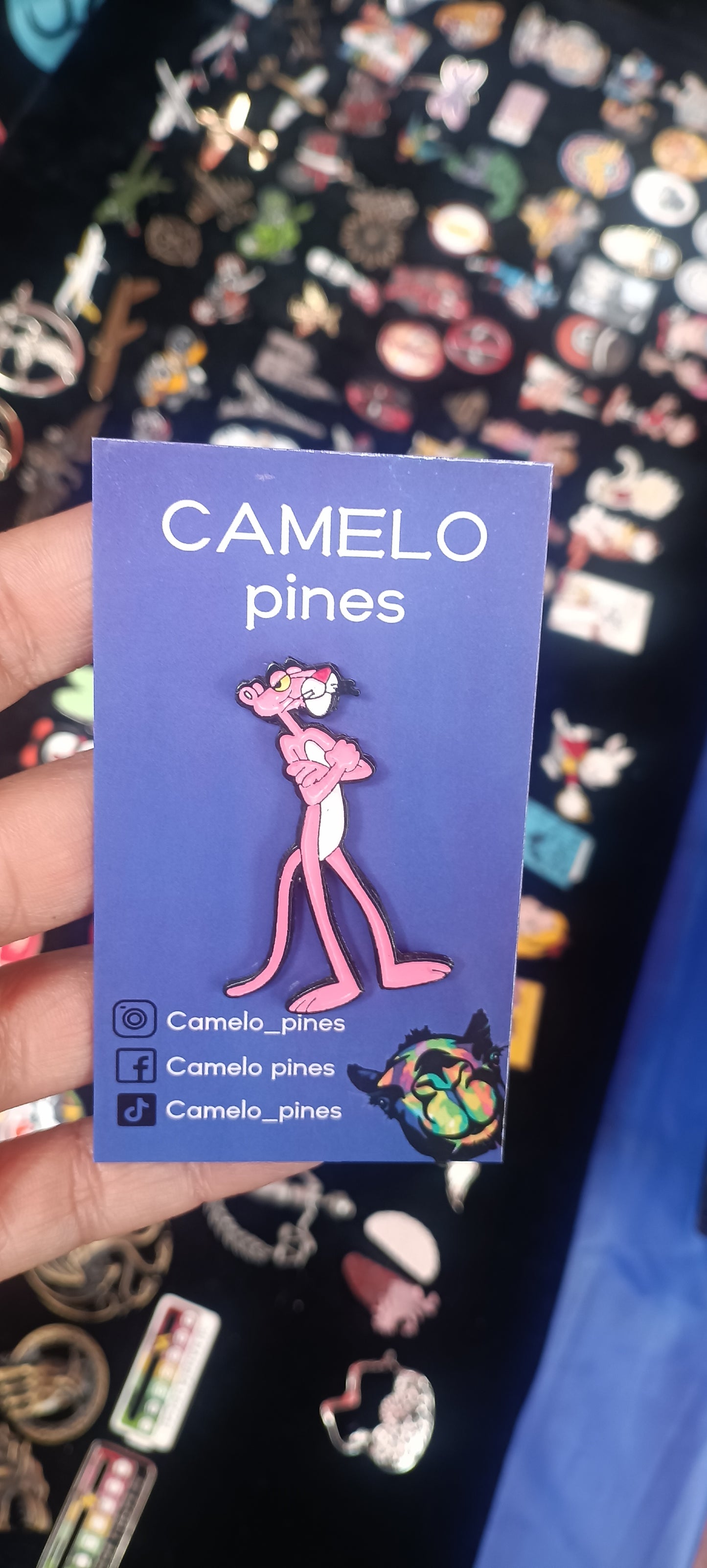 Pin Pantera Rosa Metálico