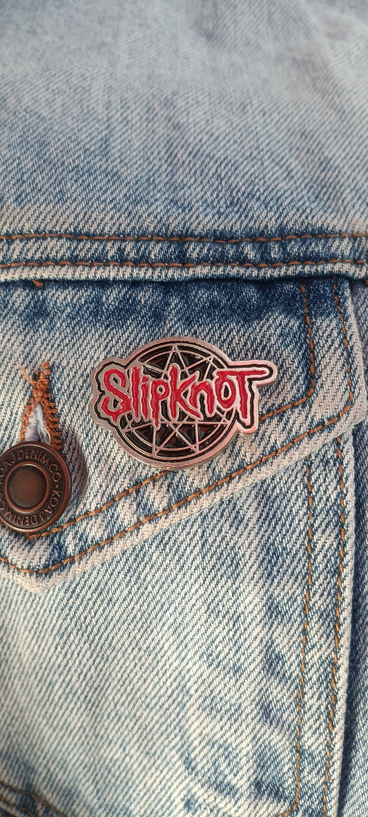 Pin SlipKnow Metálico