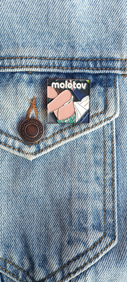Pin Molotov Metálico