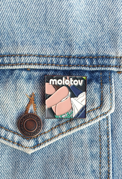 Pin Molotov Metálico