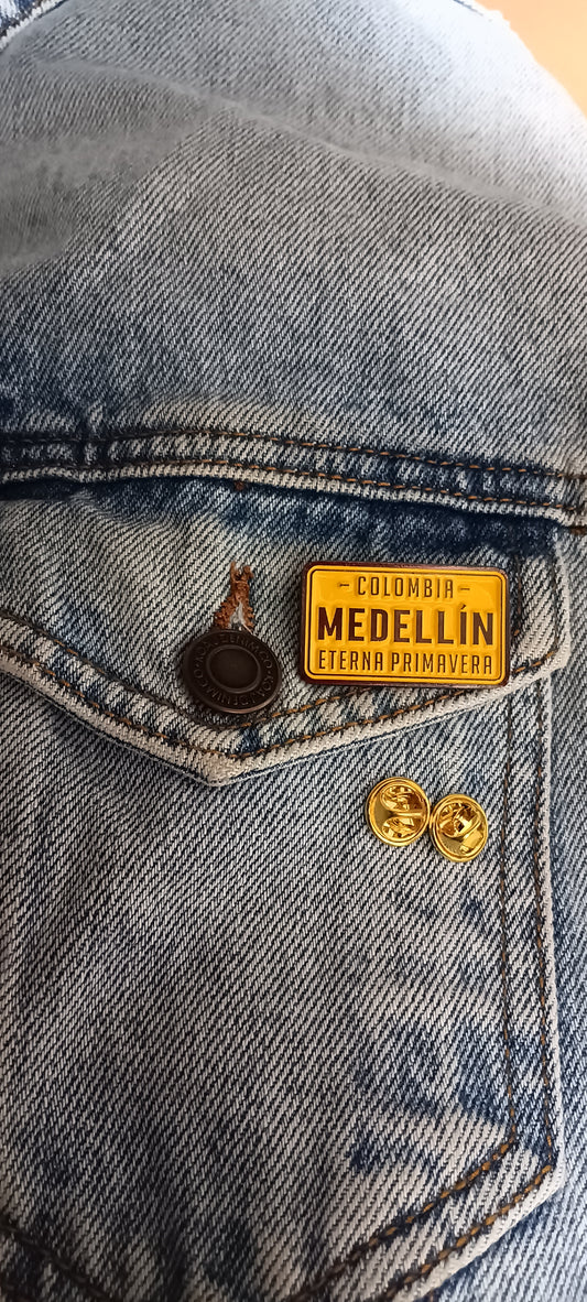 Pin Medellín Colombia Metálico