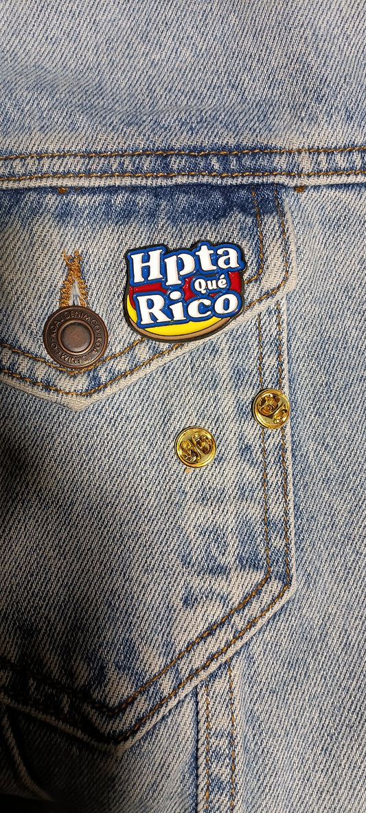 Pin Hpta Qué Rico Metálico